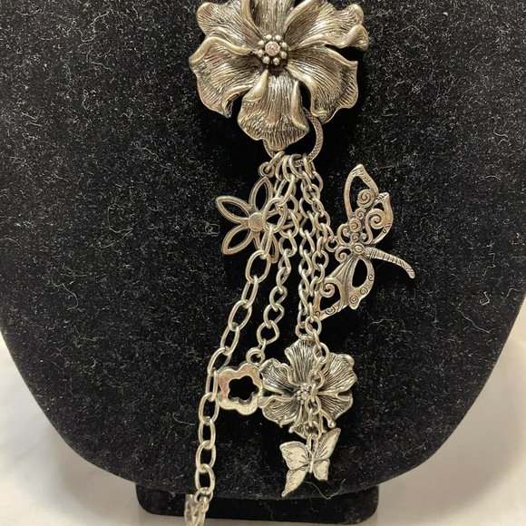 silver tone flower floral butterfly chunky Chain Statement Necklace 18-21”L - Picture 10 of 11